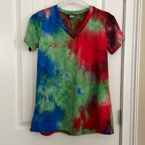 Heimish v-neck tie dye top. Size S